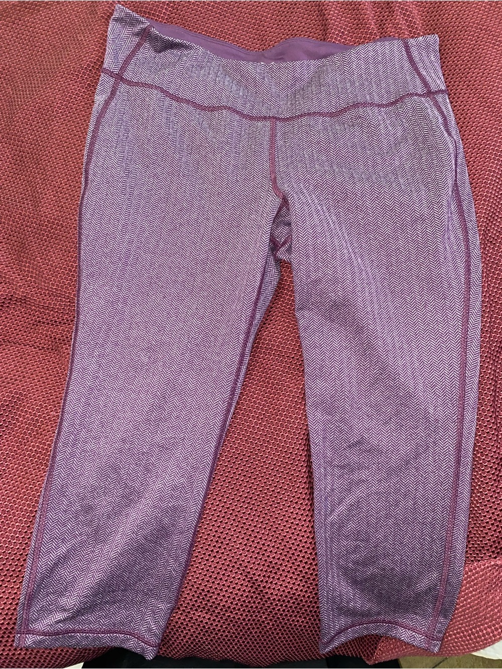 Old Navy Active Go-Dry Purple Herringbone Cropped Compression Leggings